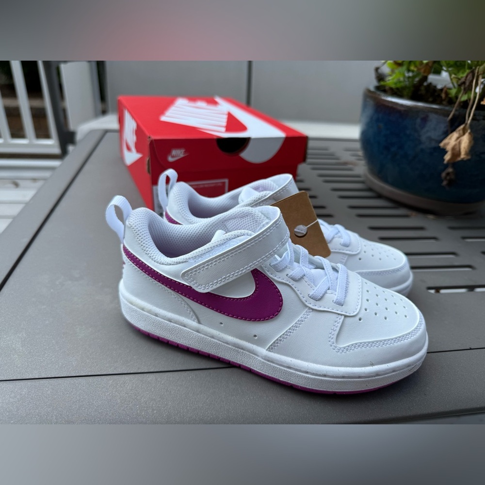 NIKE girls Court Borough Low Cut Sneakers .. sz 13..NEW IN BOX